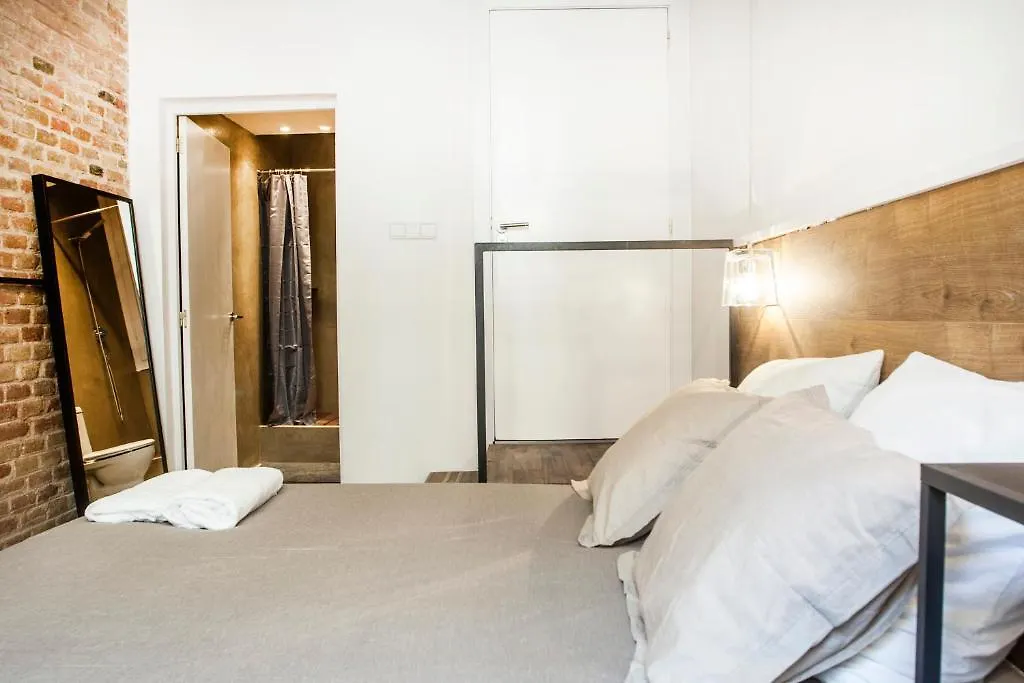 Cien Guest House Barcelona 0*,  Spain